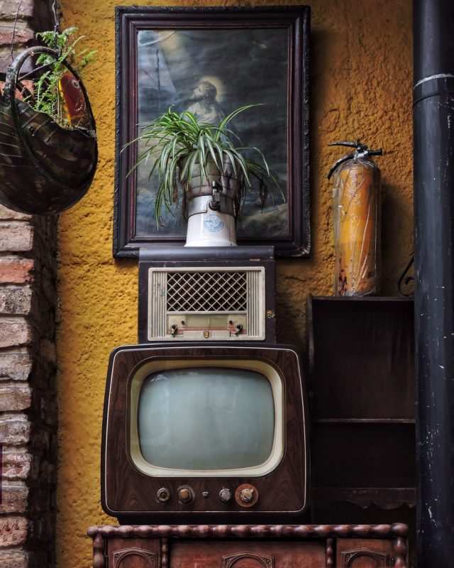 Found vintage tv room and radio