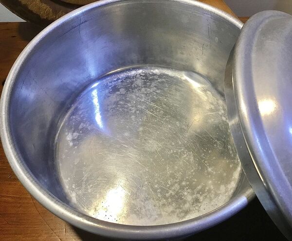 Vintage cake storage tin online kitchenalia, Mount Coolum Qld Australia